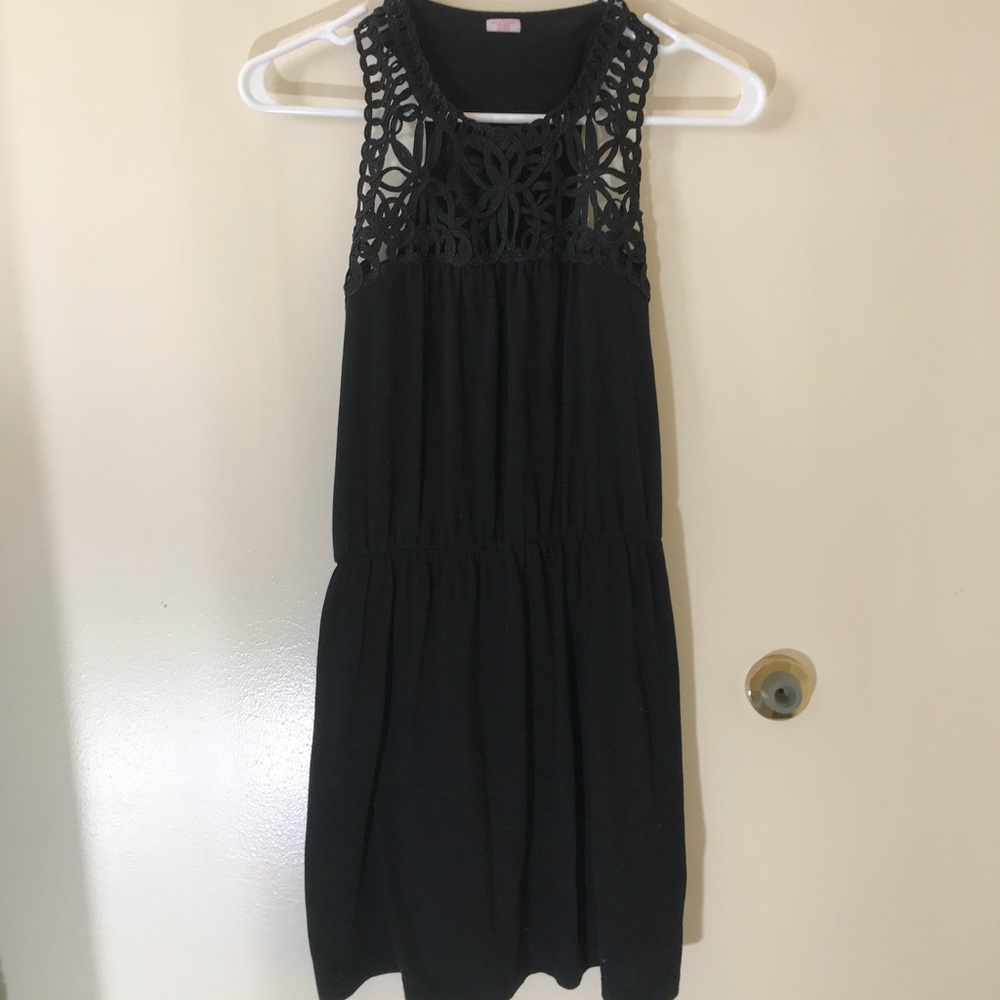 Black casual dress